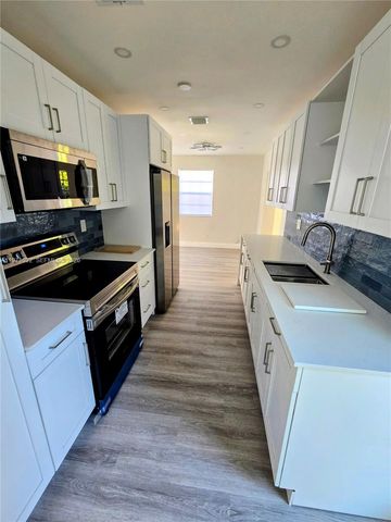 941 NE 154th St, North Miami Beach, FL 33162