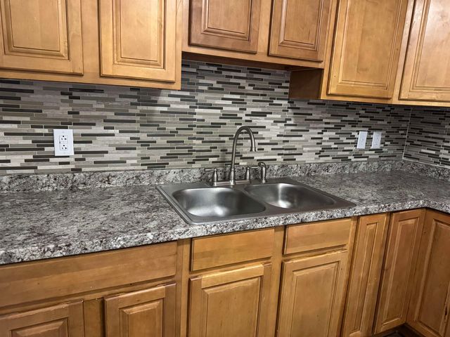 128 Loudon Rd Apt 12F, Concord, NH 03301