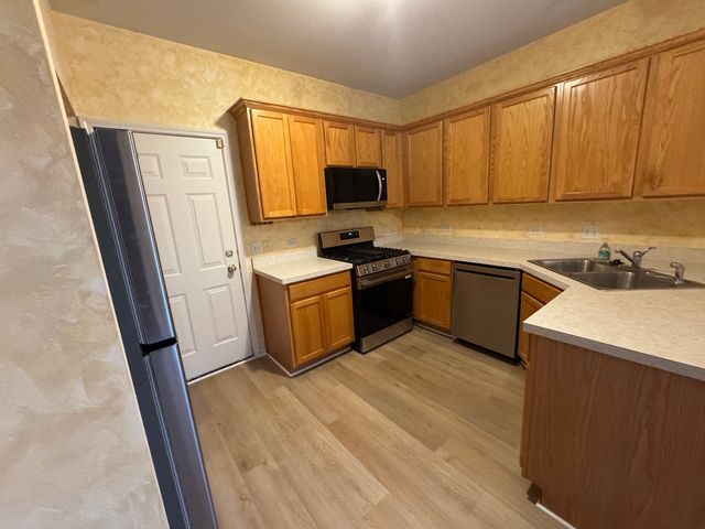 2365 Sunrise Circle, Aurora, IL 60503