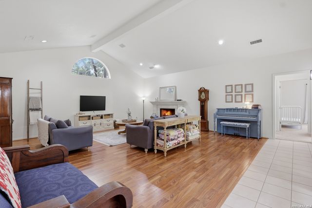 144 Wagon Wheel Dr, Spring Branch, TX 78070