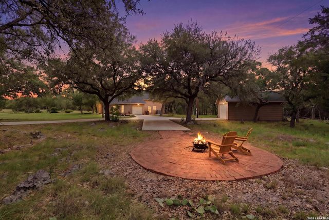 144 Wagon Wheel Dr, Spring Branch, TX 78070