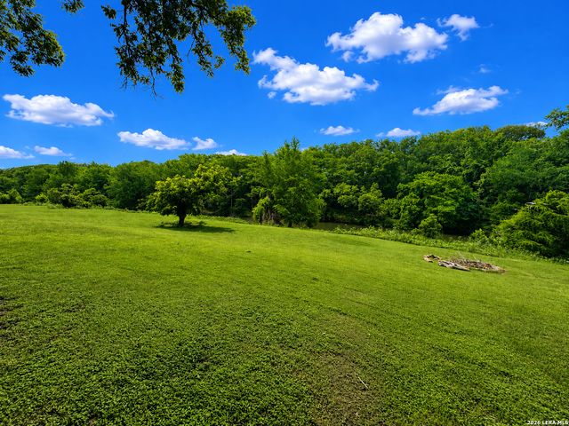 144 Wagon Wheel Dr, Spring Branch, TX 78070
