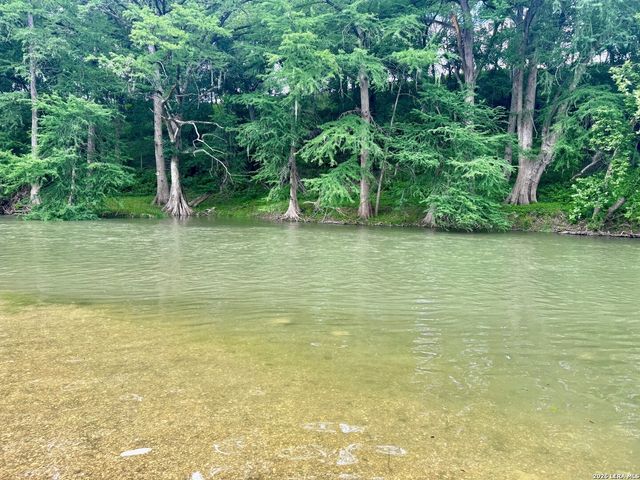 144 Wagon Wheel Dr, Spring Branch, TX 78070