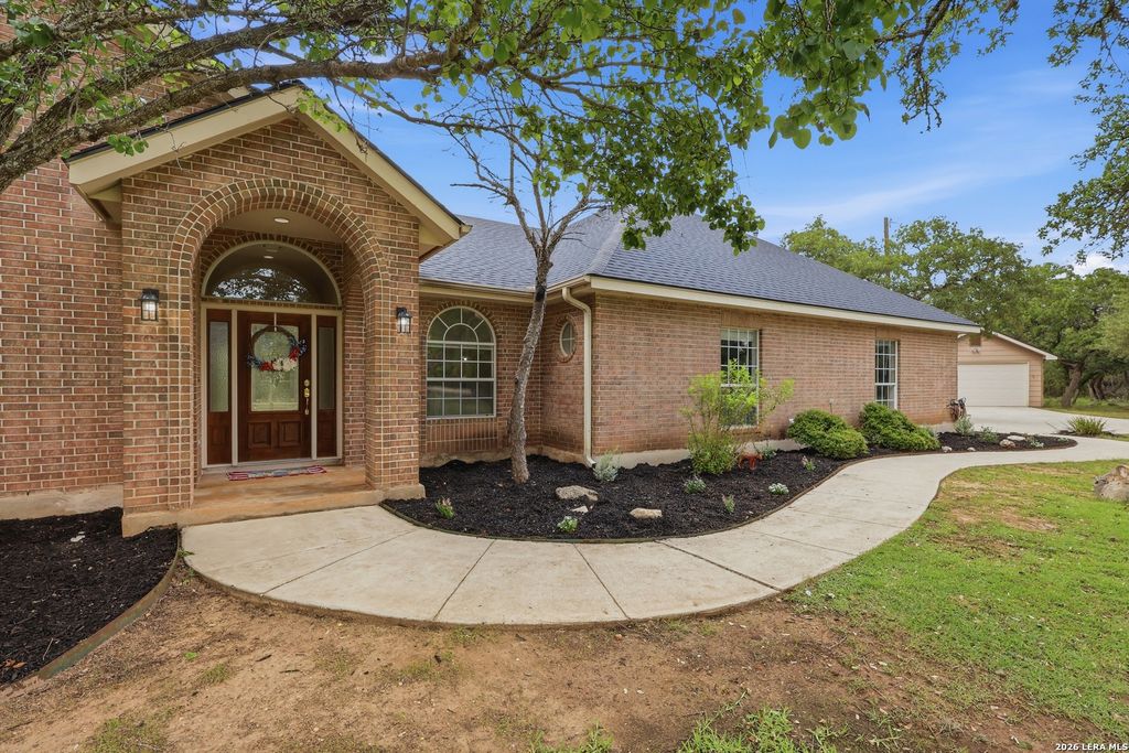 144 Wagon Wheel Dr, Spring Branch, TX 78070