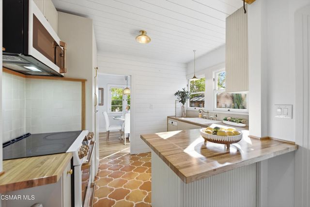 9160 Huston Road, Chatsworth, CA 91311