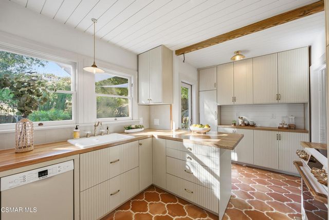 9160 Huston Road, Chatsworth, CA 91311