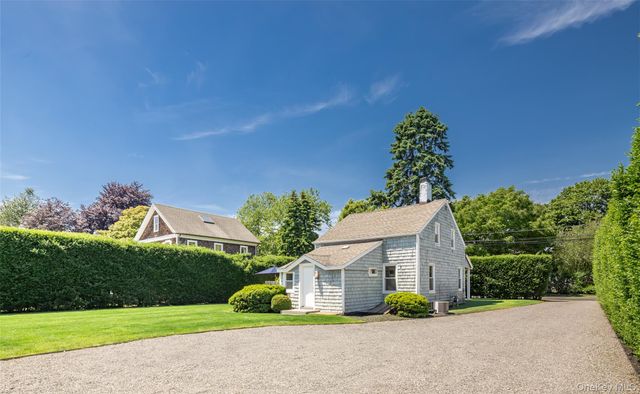 98 Powell Avenue, Southampton, NY 11968