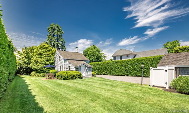 98 Powell Avenue, Southampton, NY 11968