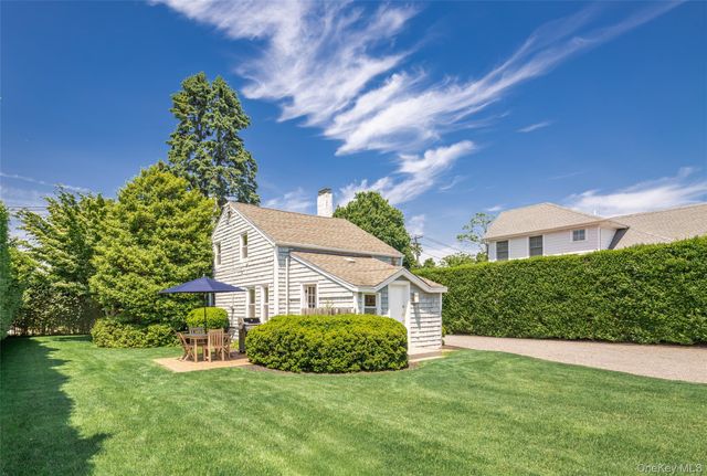 98 Powell Avenue, Southampton, NY 11968