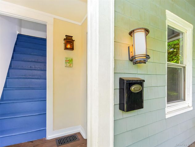 98 Powell Avenue, Southampton, NY 11968
