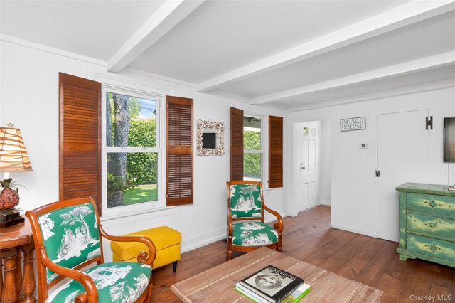98 Powell Avenue, Southampton, NY 11968