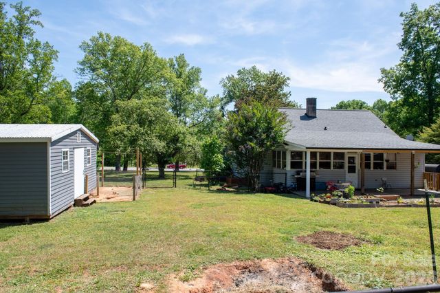 828 Jamestown Road, Morganton, NC 28655