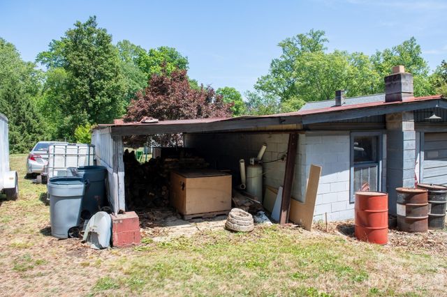 828 Jamestown Road, Morganton, NC 28655