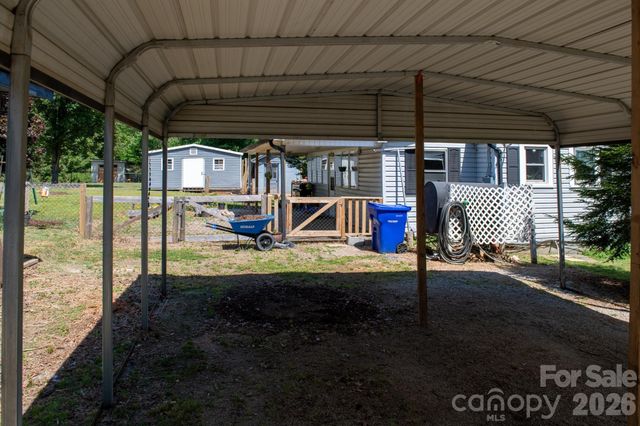 828 Jamestown Road, Morganton, NC 28655