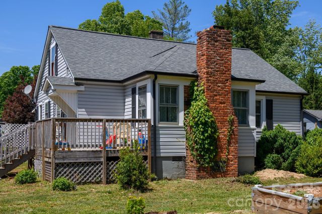 828 Jamestown Road, Morganton, NC 28655