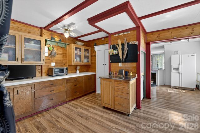 828 Jamestown Road, Morganton, NC 28655