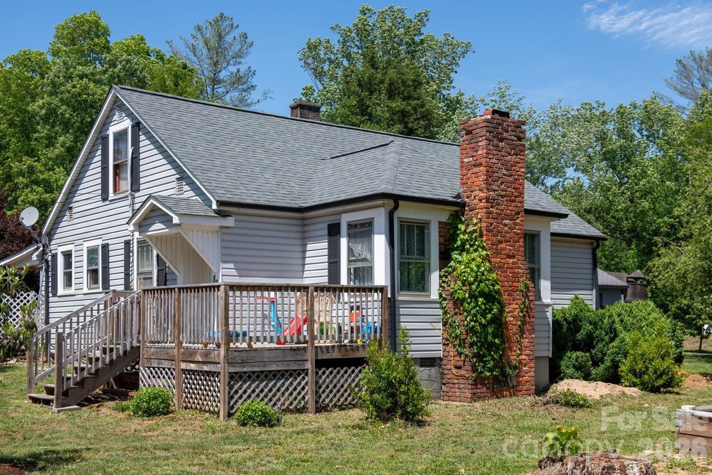 828 Jamestown Road, Morganton, NC 28655