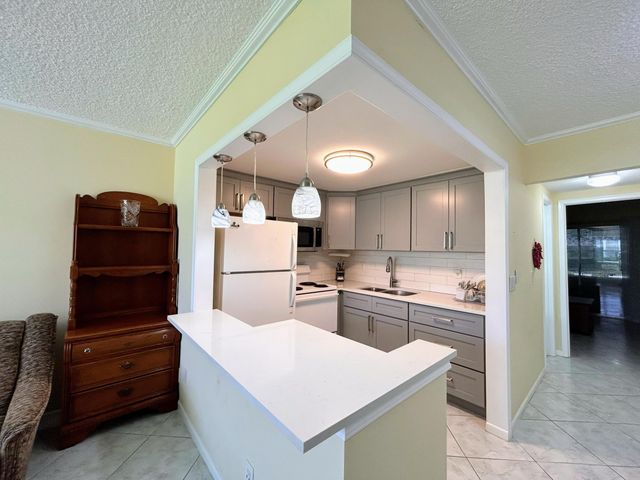 350 Horizons E 106, Boynton Beach, FL 33435