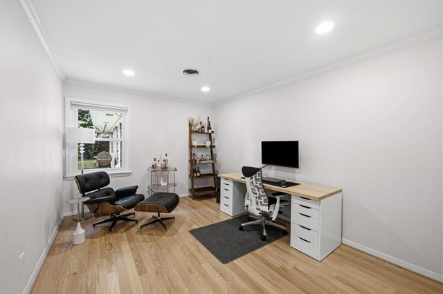 10131 Whiteside Lane, Houston, TX 77043