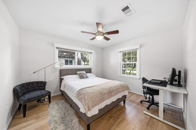 10131 Whiteside Lane, Houston, TX 77043