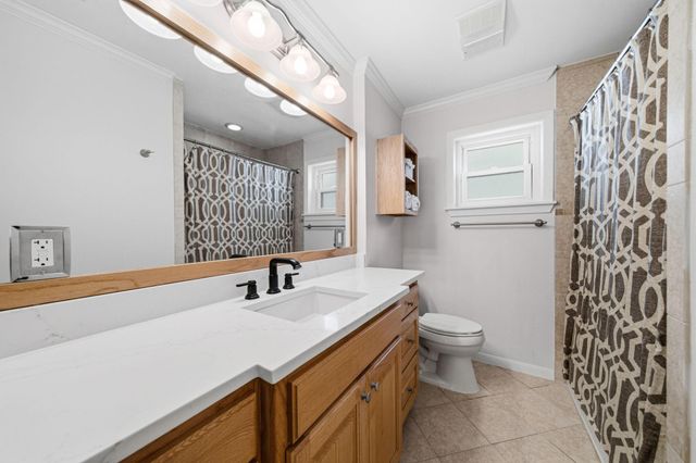 10131 Whiteside Lane, Houston, TX 77043