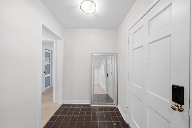 10131 Whiteside Lane, Houston, TX 77043