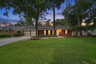 10131 Whiteside Lane, Houston, TX 77043