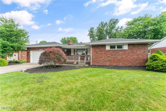 853 Almasy Drive, Campbell, OH 44405