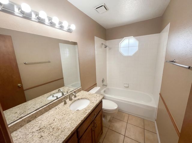 4709 Wildfire Road NW, Albuquerque, NM 87114