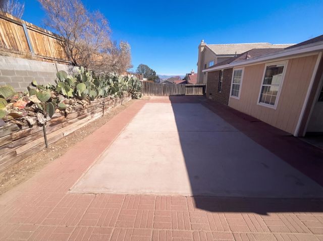 4709 Wildfire Road NW, Albuquerque, NM 87114