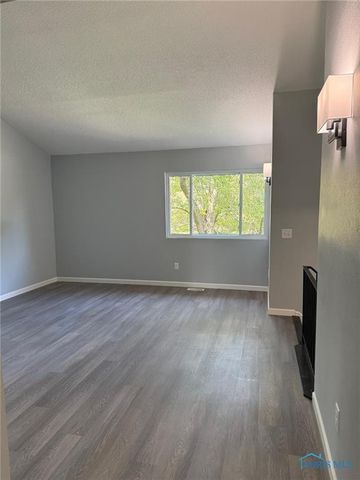 5741 Heatherbank Road, Toledo, OH 43614