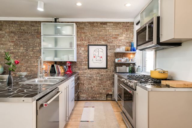 1425 W Summerdale Avenue 3A, Chicago, IL 60640
