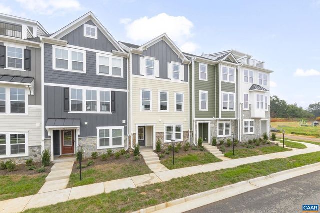 100 PARK RIDGE DR, Crozet, VA 22932