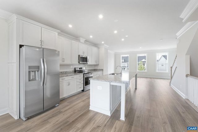 100 PARK RIDGE DR, Crozet, VA 22932