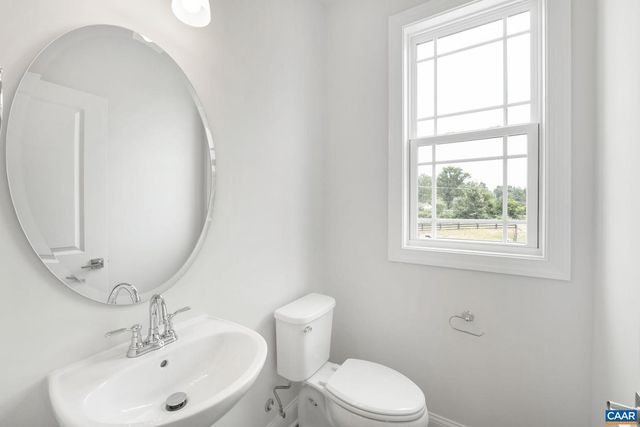 100 PARK RIDGE DR, Crozet, VA 22932