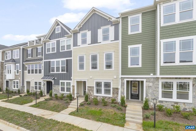 100 PARK RIDGE DR, Crozet, VA 22932