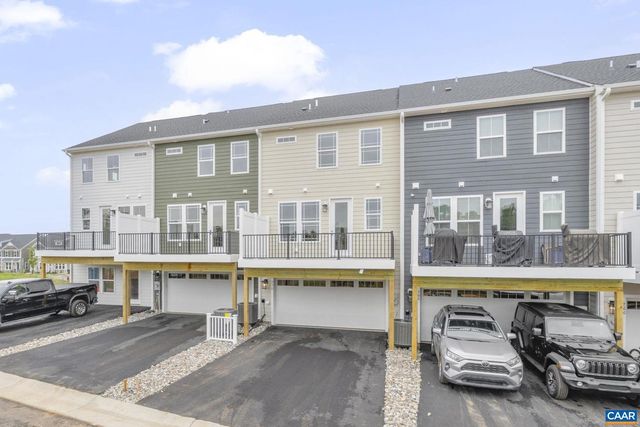 100 PARK RIDGE DR, Crozet, VA 22932