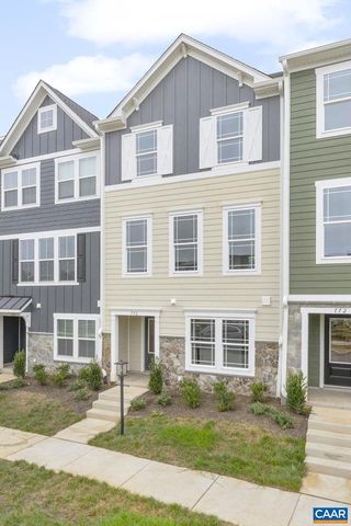 100 PARK RIDGE DR, Crozet, VA 22932