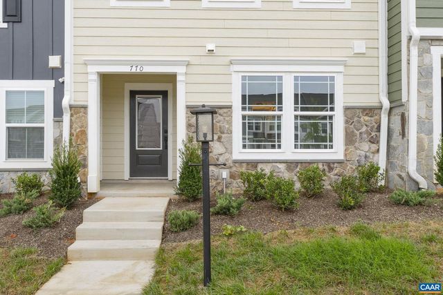 100 PARK RIDGE DR, Crozet, VA 22932