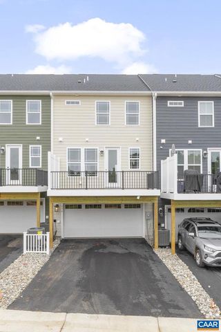 100 PARK RIDGE DR, Crozet, VA 22932