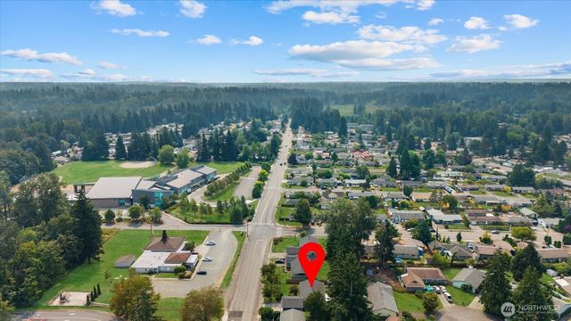 16749 128th Avenue SE, Renton, WA 98058