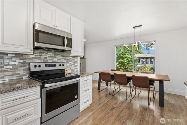 16749 128th Avenue SE, Renton, WA 98058