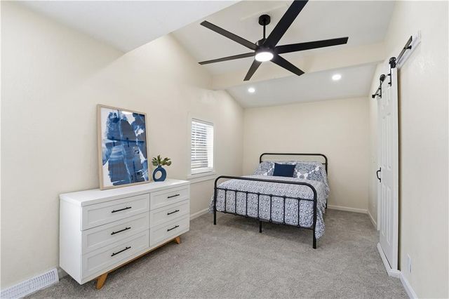 2111 Franklin Avenue, Lexington, MO 64067