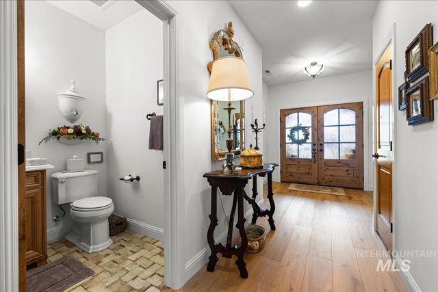 2016 E Mainacht St, Meridian, ID 83642