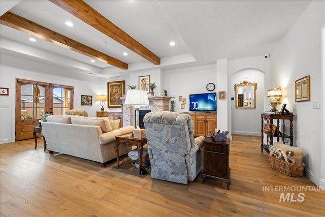 2016 E Mainacht St, Meridian, ID 83642