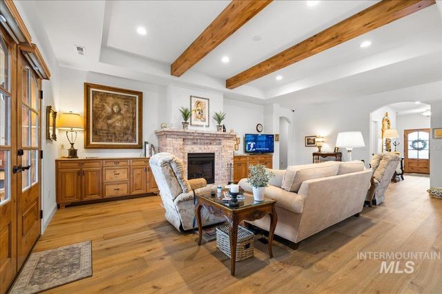 2016 E Mainacht St, Meridian, ID 83642