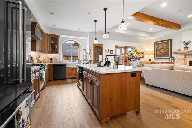 2016 E Mainacht St, Meridian, ID 83642