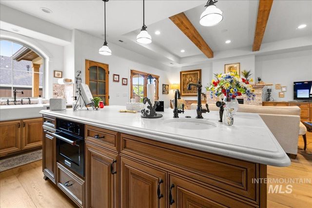 2016 E Mainacht St, Meridian, ID 83642