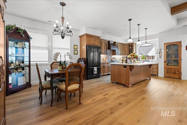 2016 E Mainacht St, Meridian, ID 83642