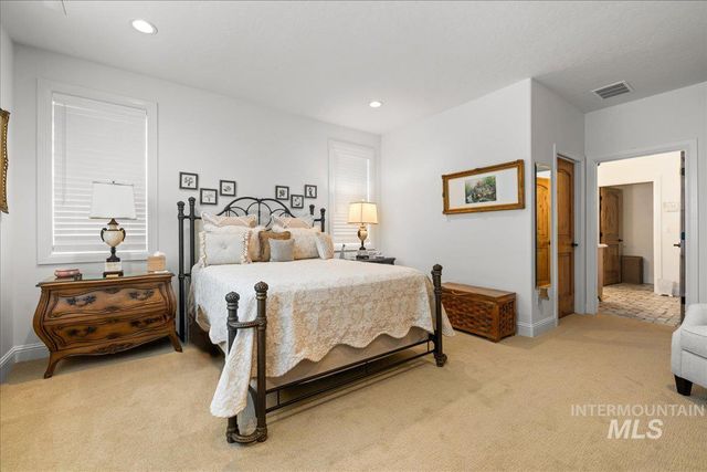 2016 E Mainacht St, Meridian, ID 83642